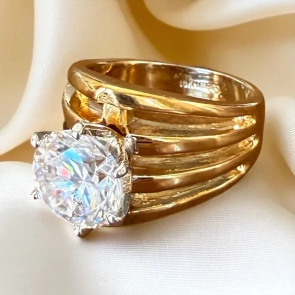 Engagement Ring - Picture 2 of 11